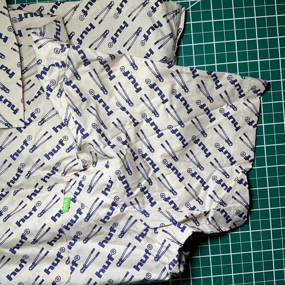 HUF Shirt Men’s Small - Picture 2 of 7